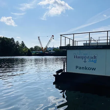 Botel Hausboot Charlottenburg *