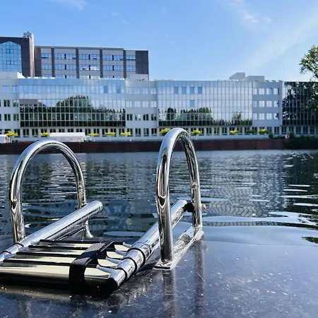 Botel Hausboot Charlottenburg *