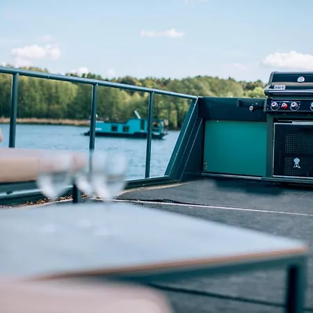 Hausboot Charlottenburg Botel
